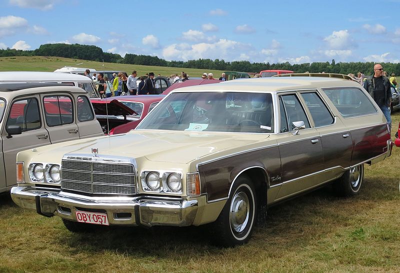 Chrysler Town & Country (1977)