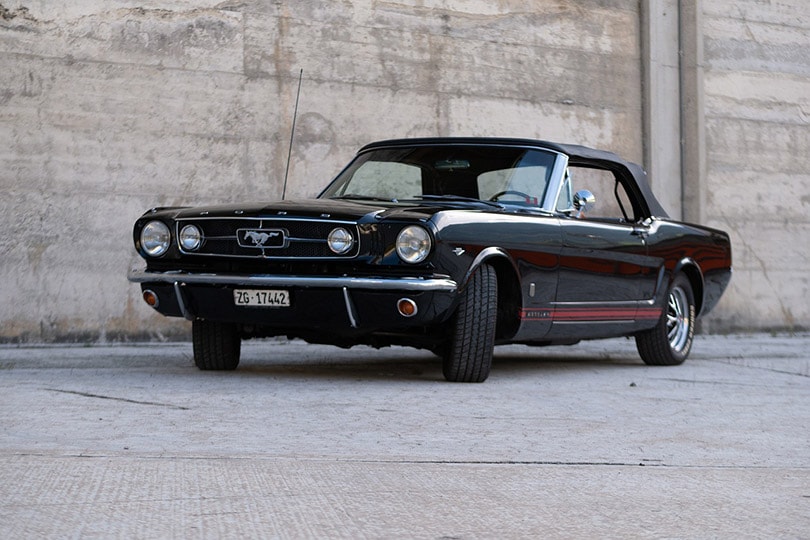 black Ford Mustang