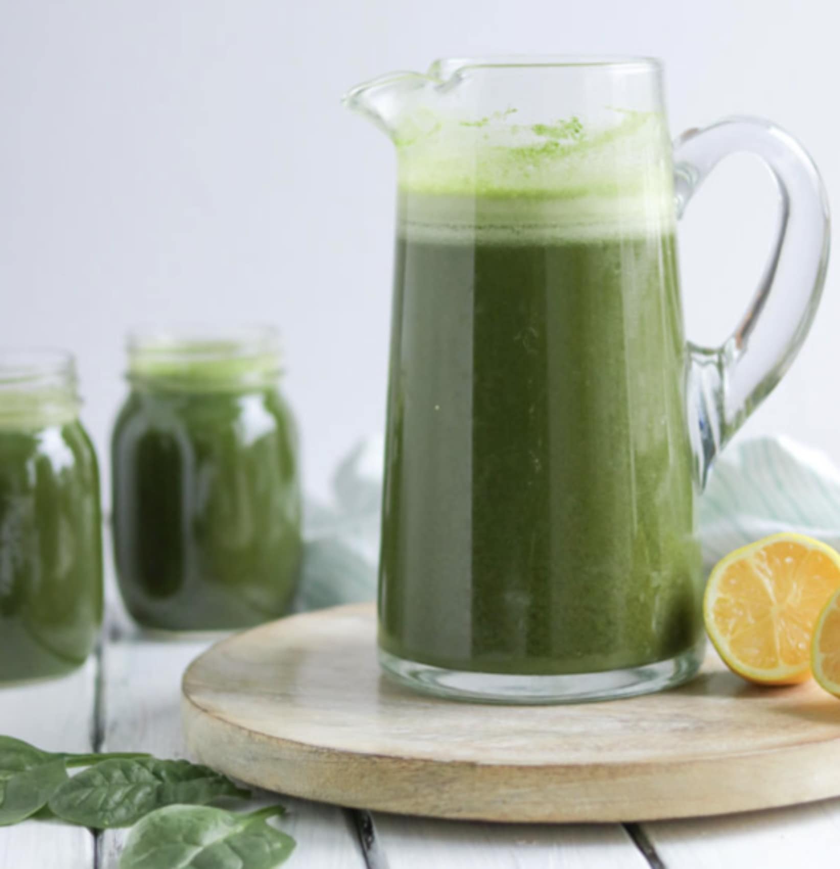 THE BEST DETOX GREEN JUICE