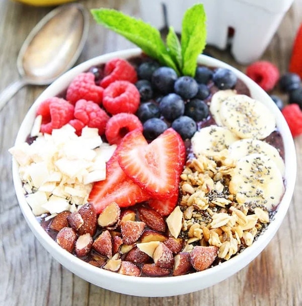 Berry Banana Smoothie Bowl