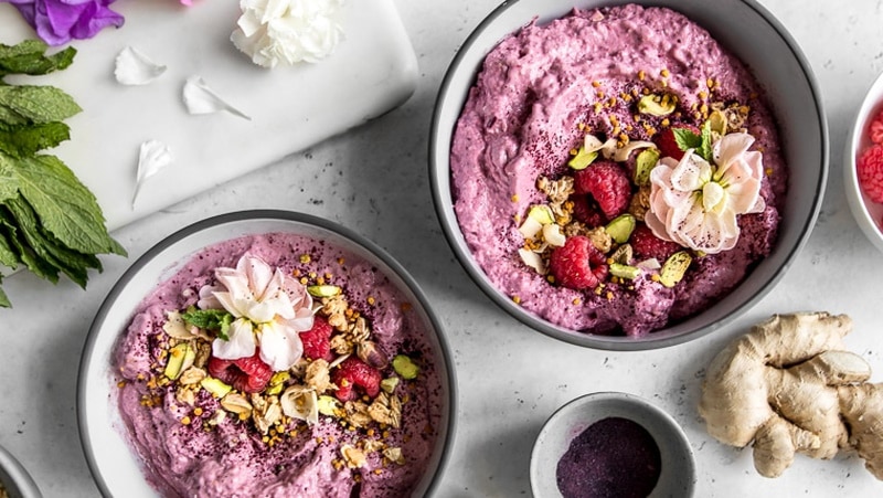 Frozen Berry Smoothie Bowl