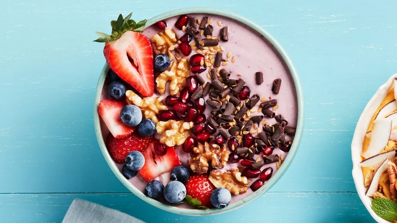 cherry cheesecake smoothie bowl
