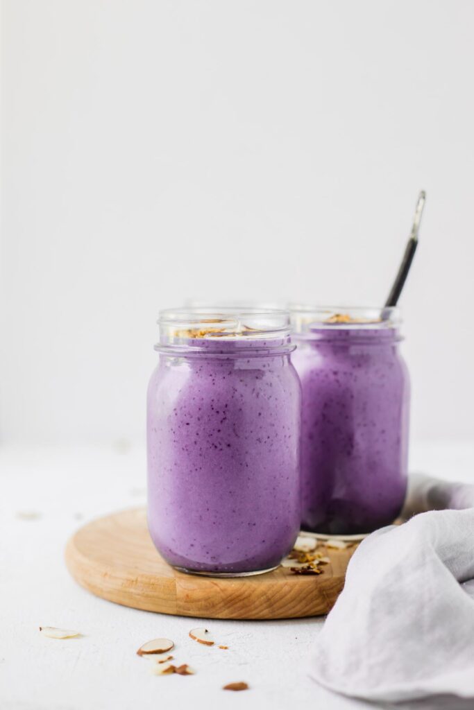 Blueberry Vanilla Protein Smoothie- jaroflemons