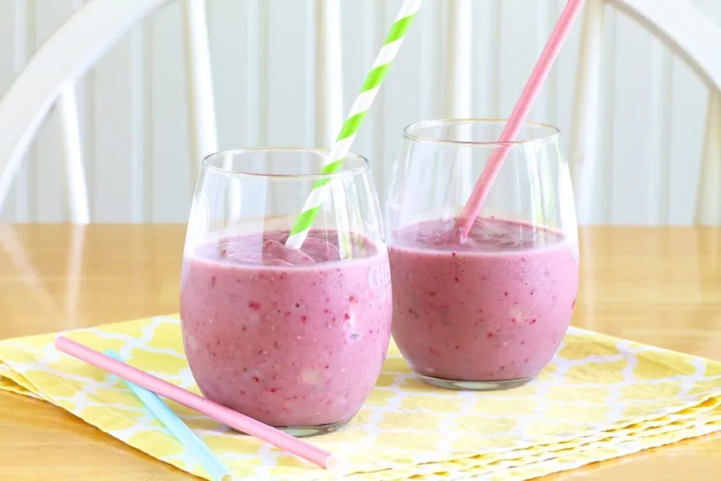 Pink Pineapple Protein Smoothie- fountainavenuekitchen