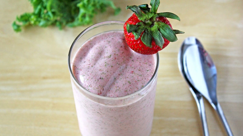 Strawberry Kale Smoothie- tablespoon