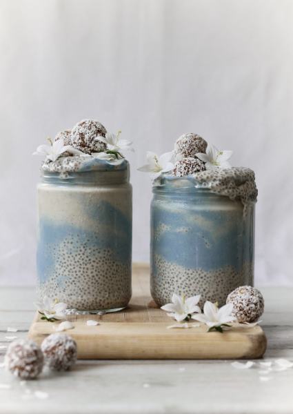 SKY BLUE SPIRULINA SMOOTHIE