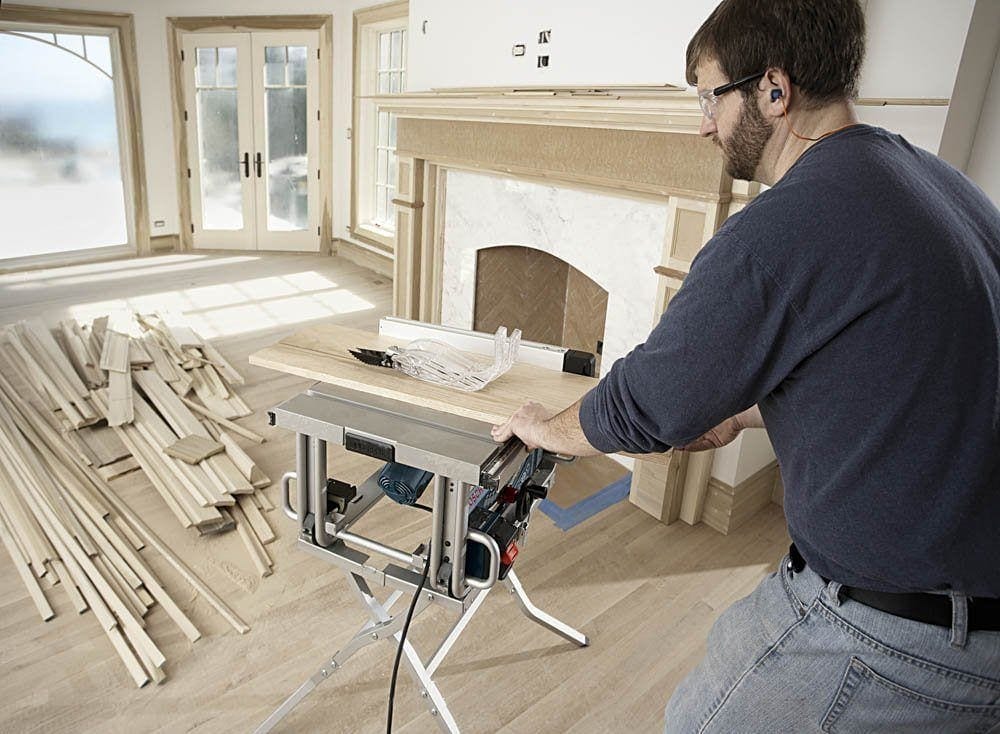 Bosch GTS1031 cutting wood panels