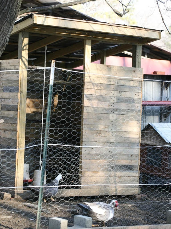 DIY Chicken Coop From Pallet Wood by Lady Lee’s Home