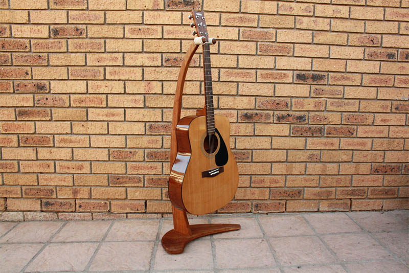 DIY Guitar Stand Plan by Wood Work Junkie