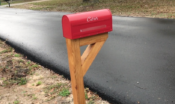 DIY Mailbox Post by Instructables
