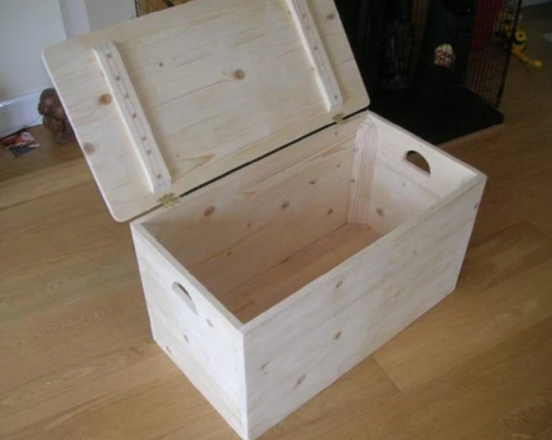 DIY Simple Storage Box