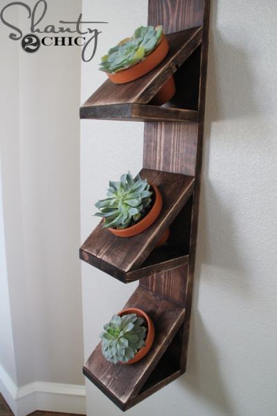 DIY Wall Planter with Succulents