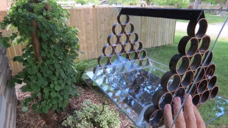 DIY awesome squirrel proof bird feeder
