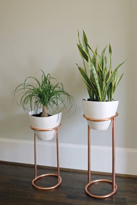 DIY copper round plant stand