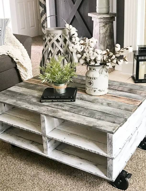 DIY farmhouse pallet coffee table