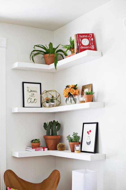 DIY floating corner shelves