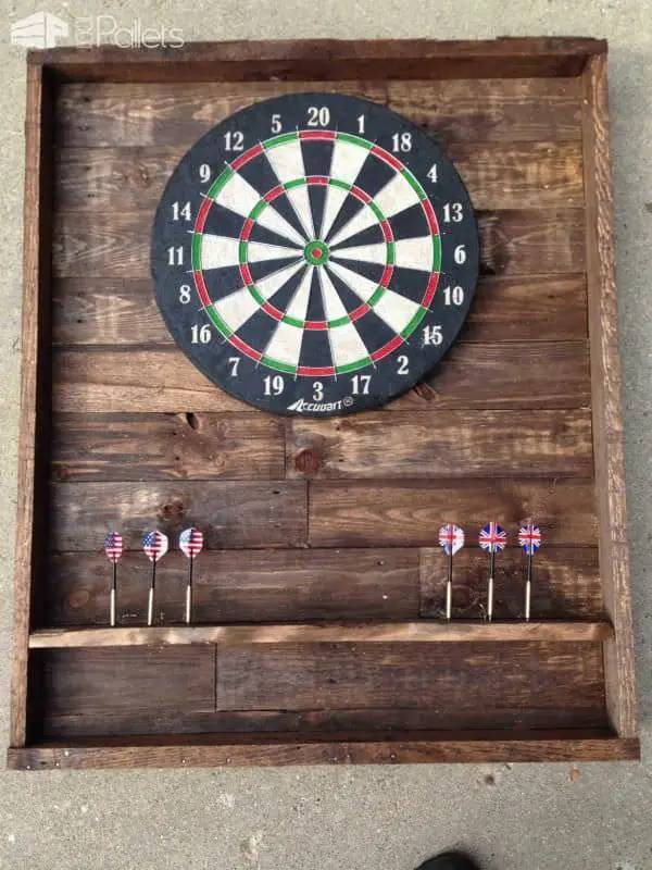 DIY pallet dart board