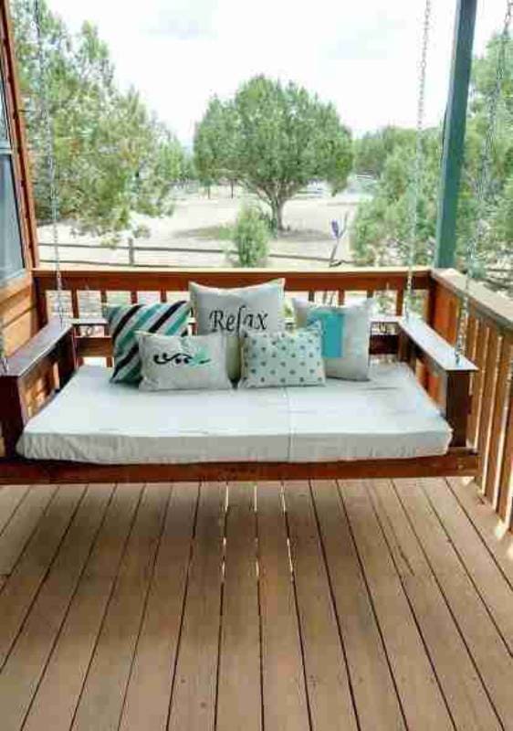 DIY pallet projects for manufactured home