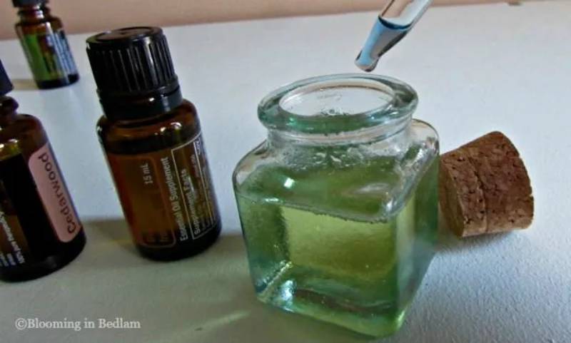 DIY woodsy diy beard oil