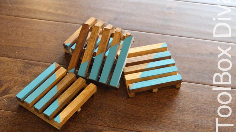 Easy DIY Pallet Coasters