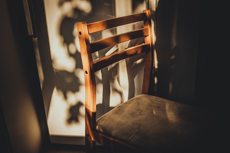 Farmhouse Chair Plans You Can DIY Today