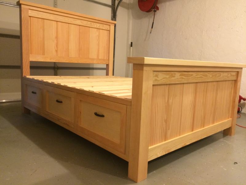 Farmhouse Storage Bed with Drawers (Queen)