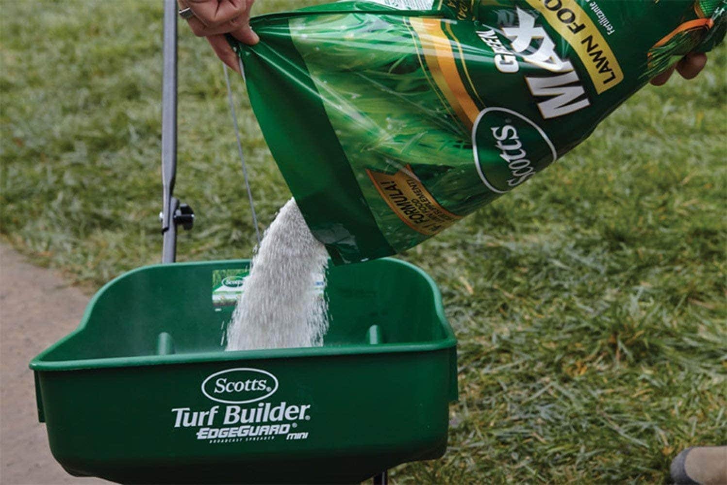 Lawn Fertilizer, Credit: Scotts 44615A, Amazon
