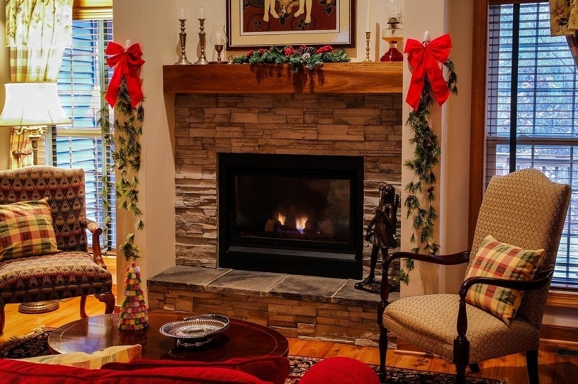 Fireplace mantel