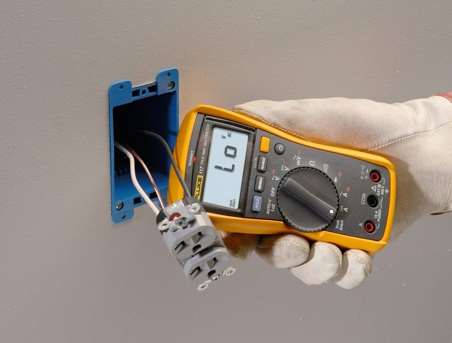 Fluke 117 checking