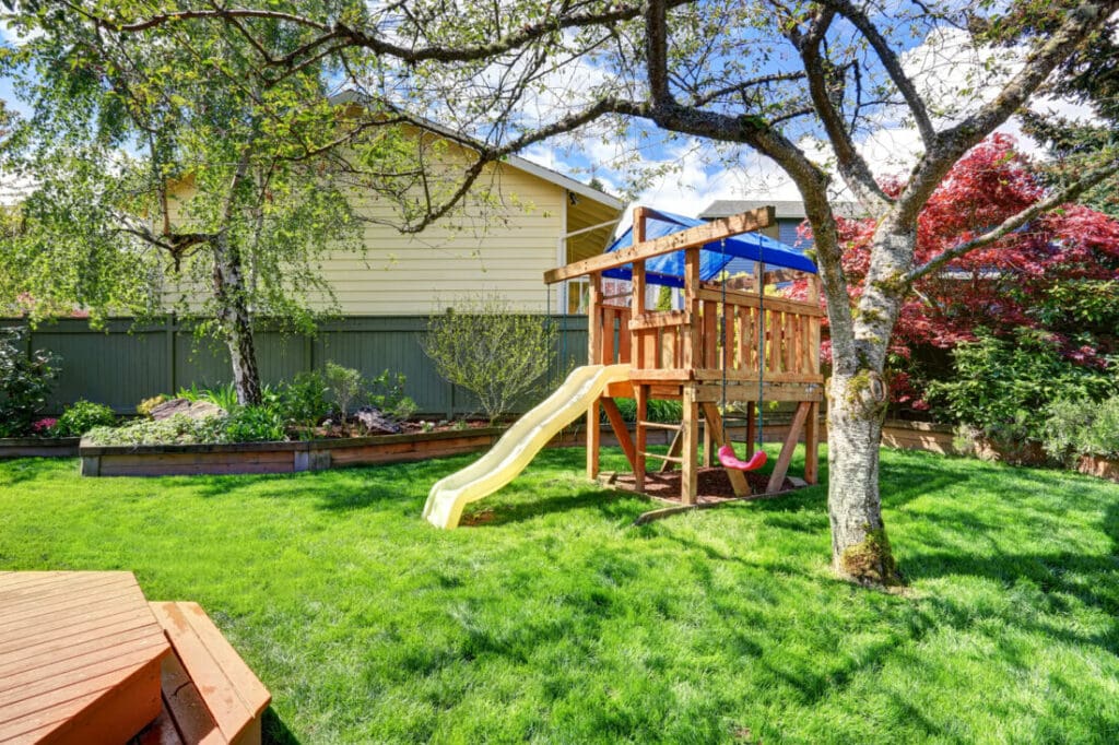 Homemade Swing Set Plan from Mother Earth News