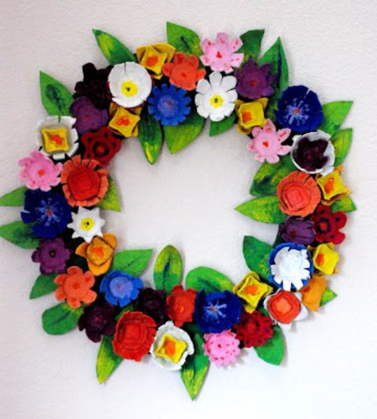 Make It! Egg Carton Wreath