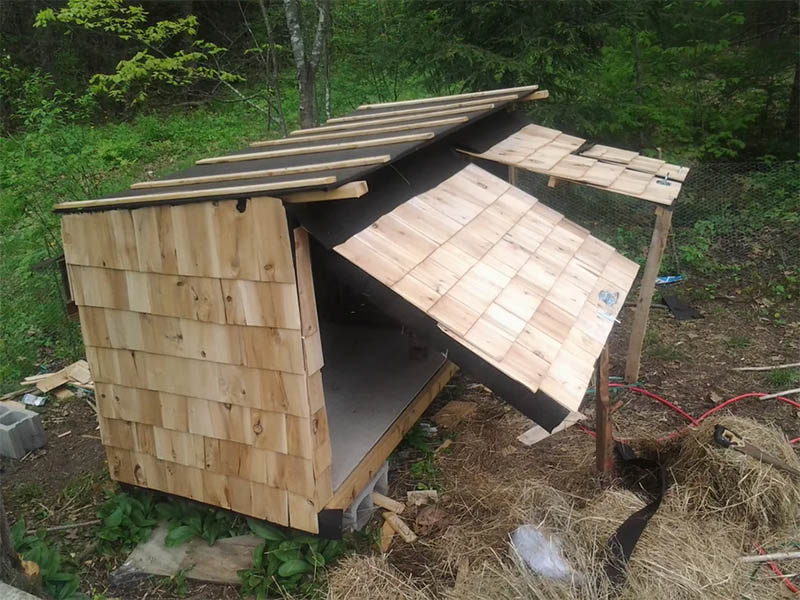 Pallet Chicken Coop