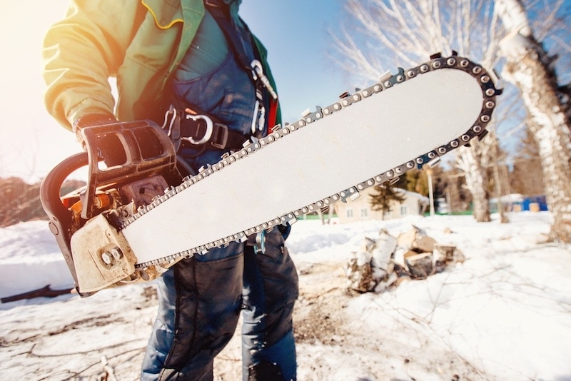 Massive chainsaw bar