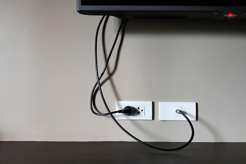 TV Wire_shutterstock_Sawangkaew