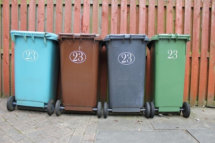 Trash bin
