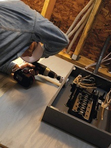 a hole saw kit for metal and wood