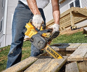 a top handle chainsaw