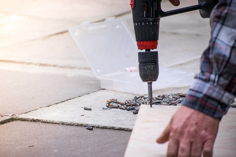 carpenter-pixabay