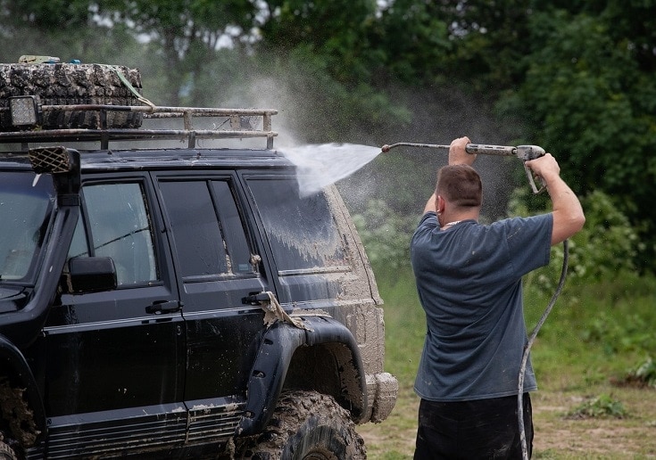 carwash using pressure washer