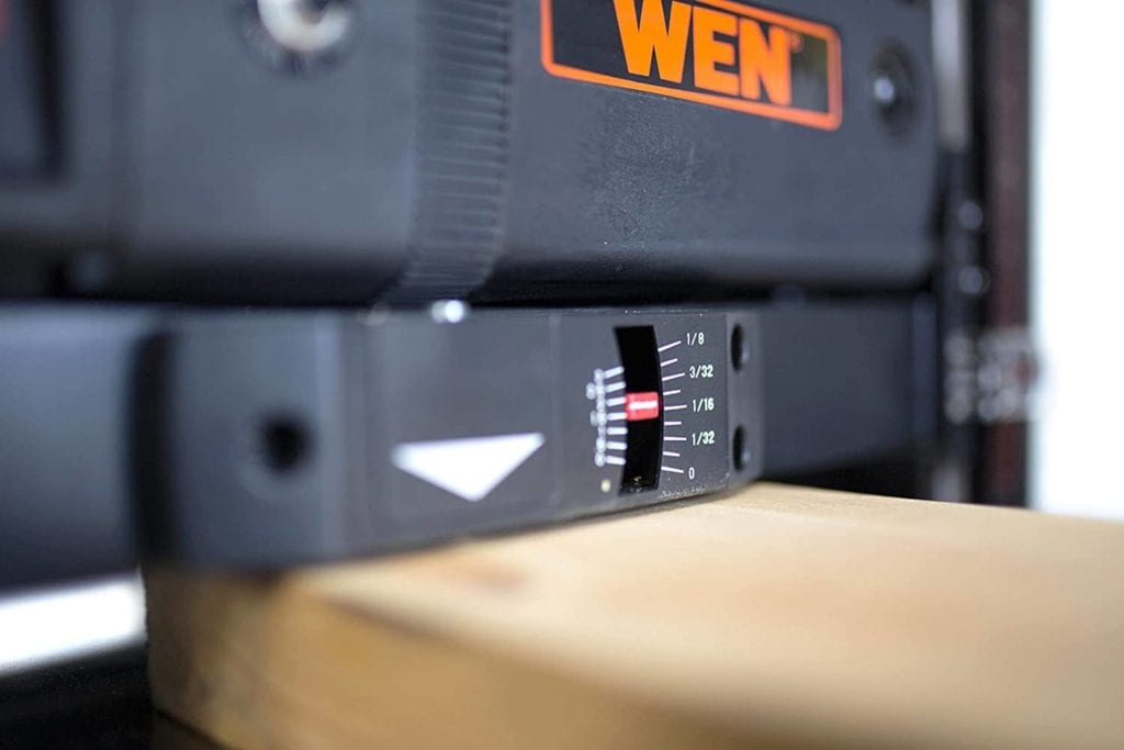 close up WEN 6552