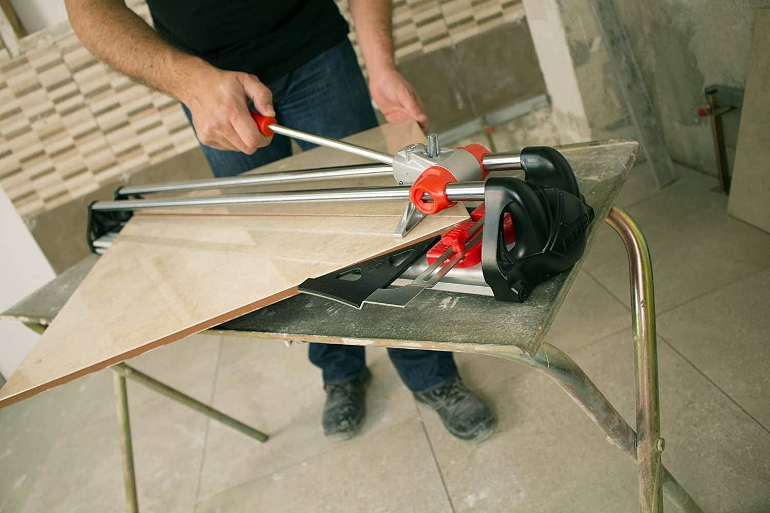 person using Rubi fast-85 – Slicer Manual