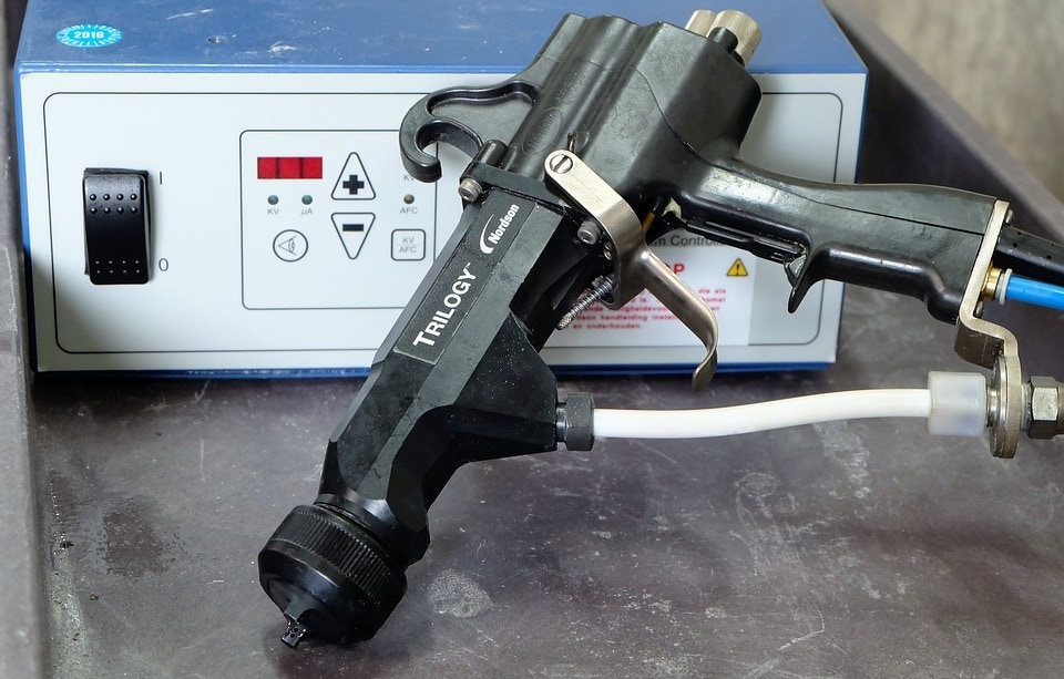 close up spray gun