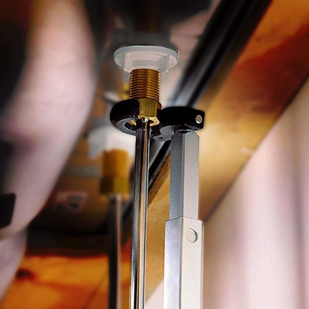 close up using HAUTMEC PL0025 Pro Telescoping Basin Wrench