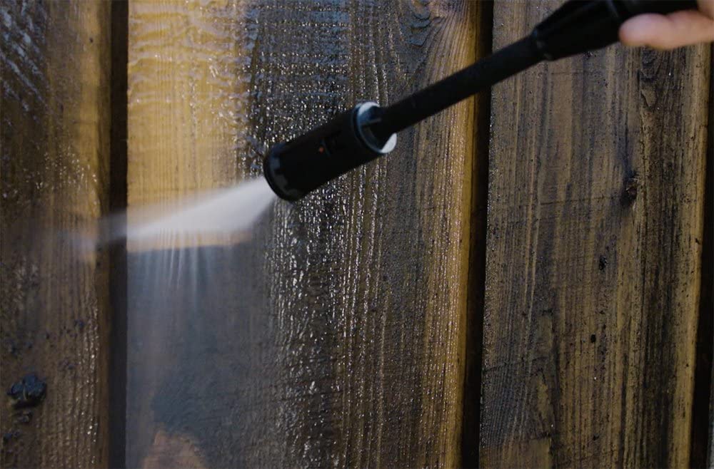 close up using Stanley SHP1600 Electric Power Washer