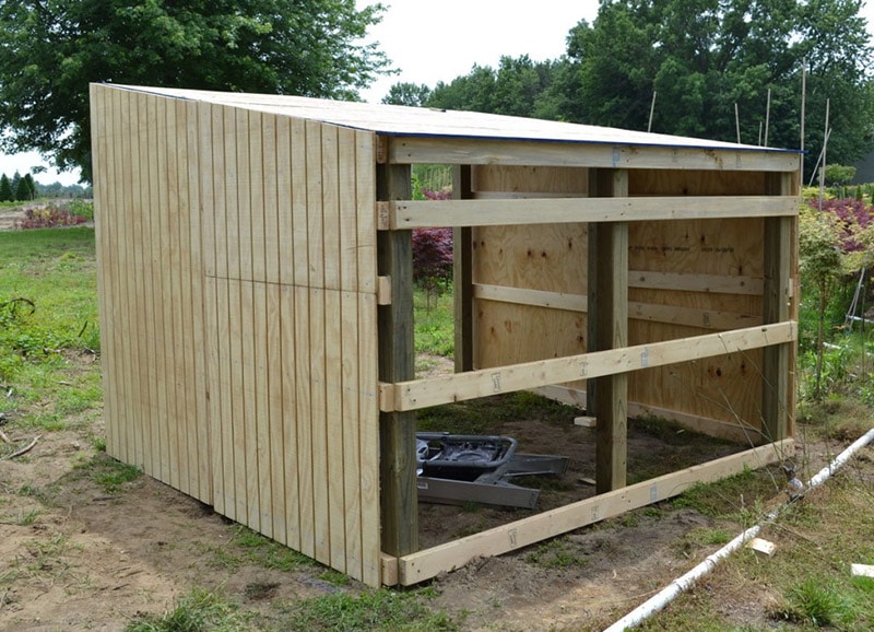 diy goat shelter