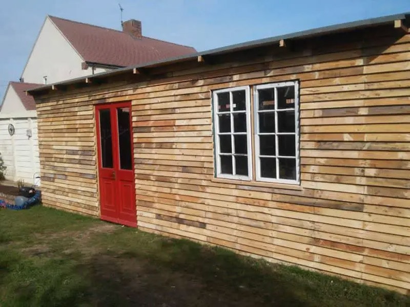 diy pallet bar