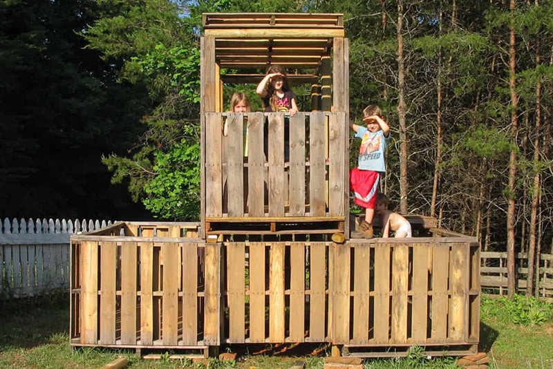 diy pallet fort