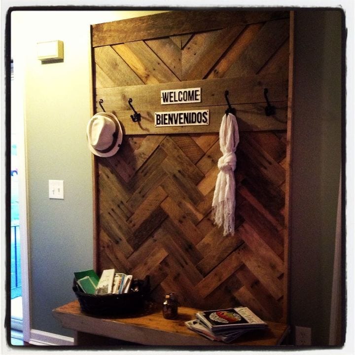 diy pallet hallway tree