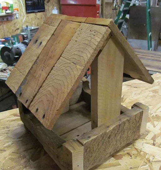 diy pallet wood bird feeder