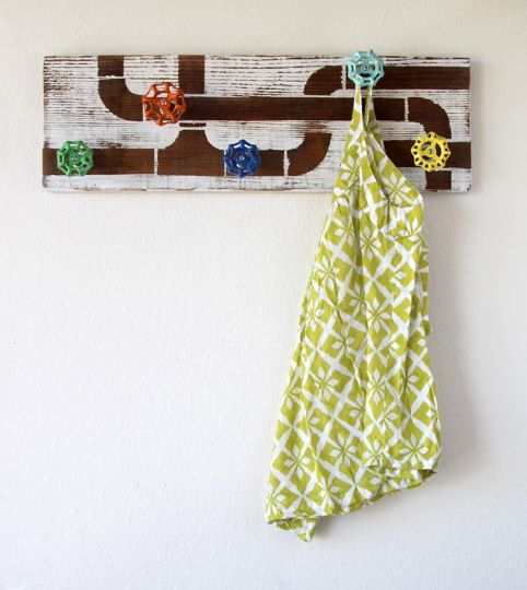 diy reclaimed wood and faucet handle coat rack